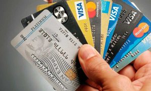 Cómo conviene pagar los gastos con tarjeta de crédito en dólares tras el fin del cepo cambiario