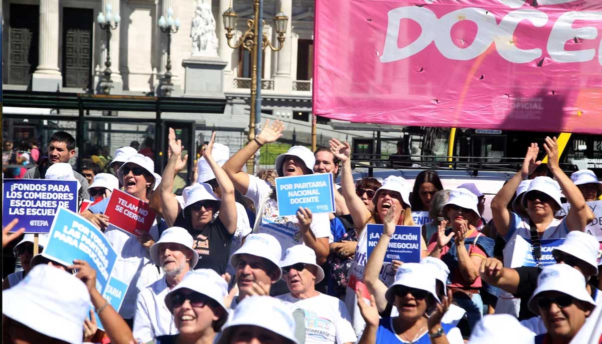 Los docentes vuelven a parar hoy y será la segunda huelga desde que comenzó el ciclo lectivo