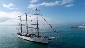 La Fragata Libertad zarpó en su 54° viaje de instrucción y Quirno destacó el valor de la “libertad” como guía