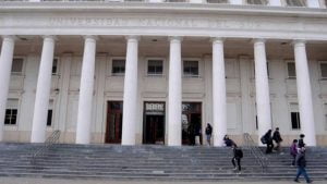 Presentan proyecto de Ley para declarar la emergencia edilicia y económica en la UNS