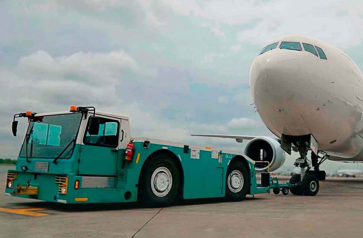 Trabajadores de Intercargo realizan asambleas en Ezeiza y Aeroparque: hay demoras en los vuelos