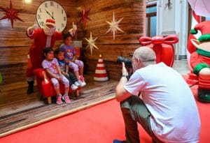 Navidad Ciudad Puerto – Papá Noel llega al palacio Municipal para sacarse fotos y recibir cartitas