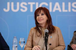 Cristina Kirchner pide arresto domiciliario sin tobillera y la fiscalía quiere una detención inmediata