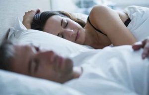 ¿Cuántas horas deben dormir las personas entre 50 y 60 años para una vida más saludable? Expertos explican la cantidad ideal