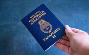 El Gobierno autorizó subas en los costos para tramitar el pasaporte argentino