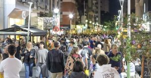 “Plaza Viva” y “La Noche del Centro” reunieron a miles de familias en el festejo por el 198° aniversario de Bahía Blanca