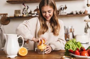 Vitamina C: para qué sirve, sus beneficios y qué dice la ciencia sobre si previene los resfríos