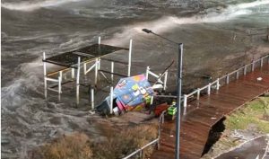 El potente ciclón extratropical devasta la Costa bonaerense con olas de siete metros