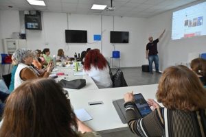 Bahía Hub lanza su último ciclo de cursos para adultos del año